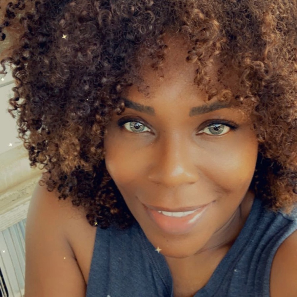 Meet your Posher, Deidra